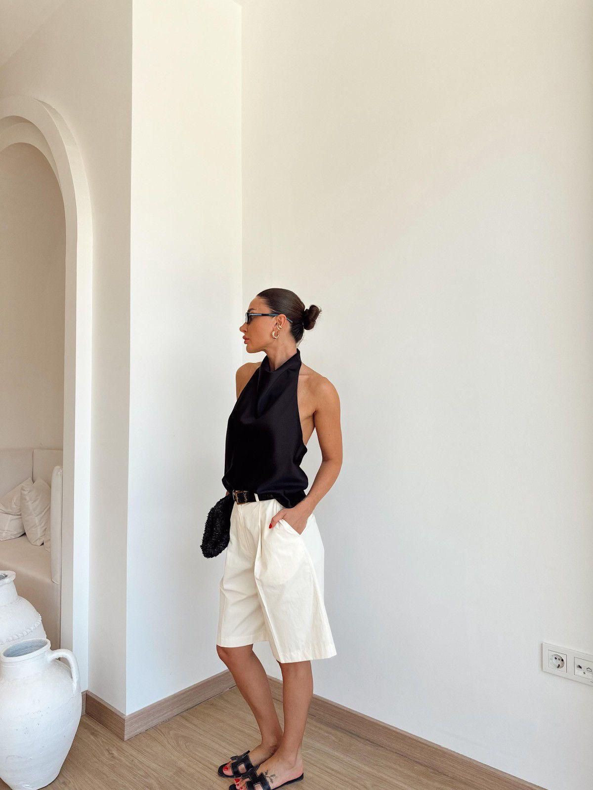 Effortless summer style ✨
Our must-have white bermuda shorts — chic, comfortable, and easy to style for every day 🤍
Perfect fit, premium fabric, and timeless vibes.

Available now ✨
Seizes: S/M/L
